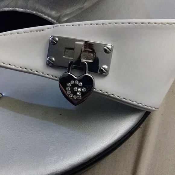 Guess wedges - Picture 2 of 2